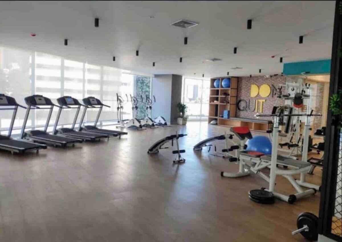 Lovely View Building Heated Pool Gym Turco Wifi Apartamento *