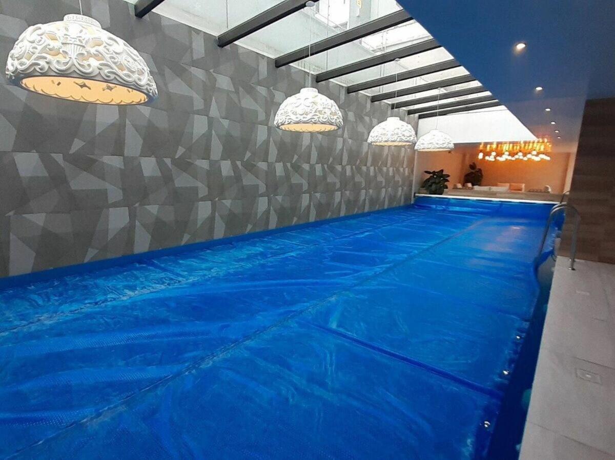 Lovely View Building Heated Pool Gym Turco Wifi * Quito